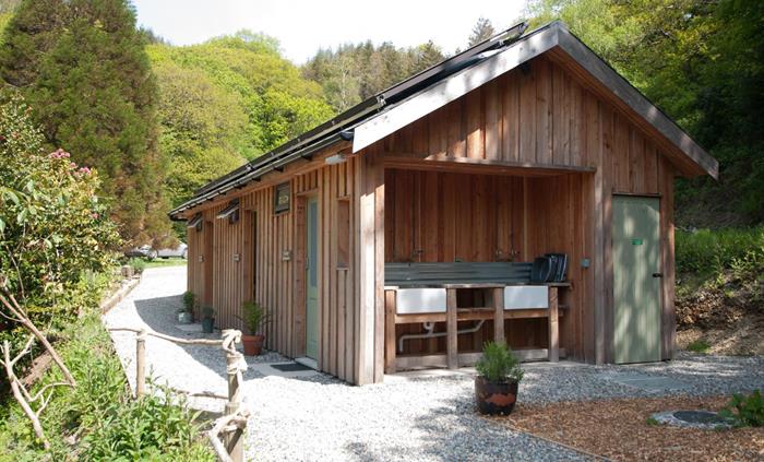Facilties building and washing up area